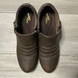 Easy Street Comfort Wave Side Zipper and Buckle Shoe Boot Brown Size 9 1/2